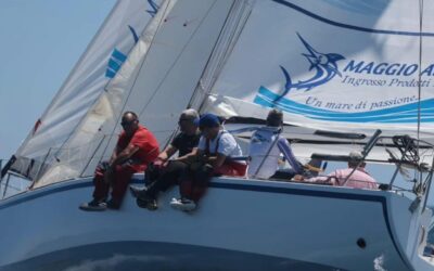 Coppa Magna Grecia 2025: Mescal33 “Pesce Volante” conquista la vittoria e porta in alto i colori della Lampara